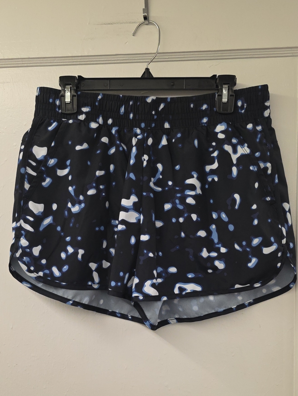 Athletic Works DriWorks Black Abstract Print Lined Running Shorts Women's M